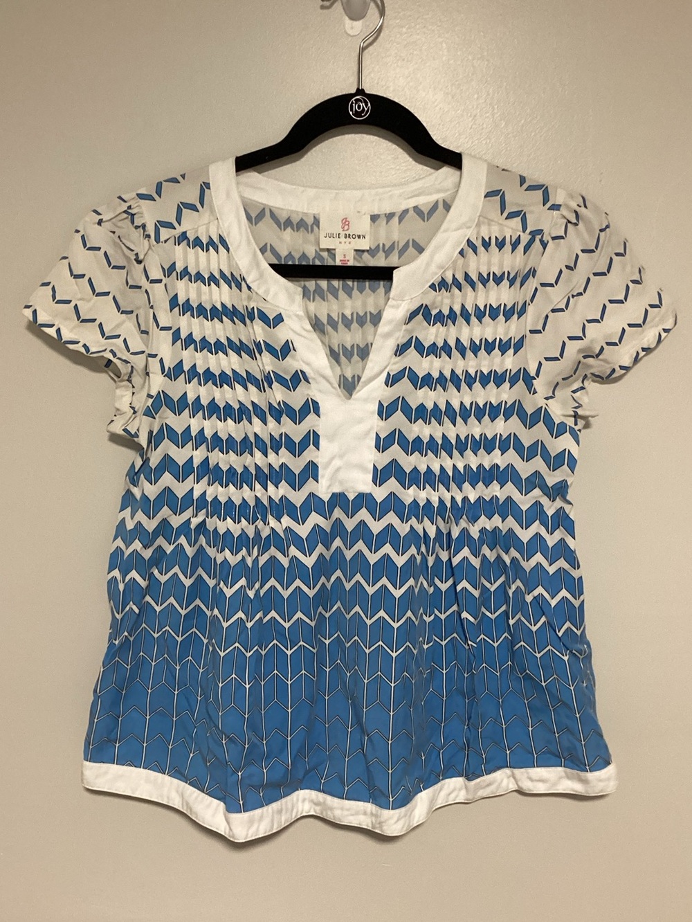 Julie&Brown Women Top Size S Shirt Blue White Short Sleeves V-Neck 100% Tencel